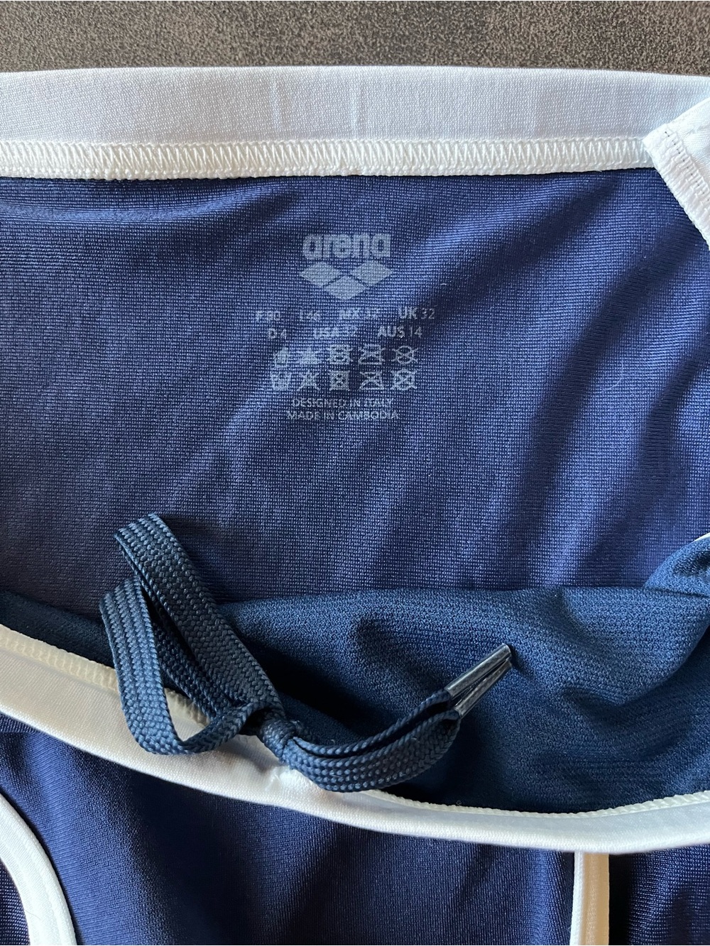 Arena Men’s Navy Swim Briefs with White Trim - Picture 2 of 6